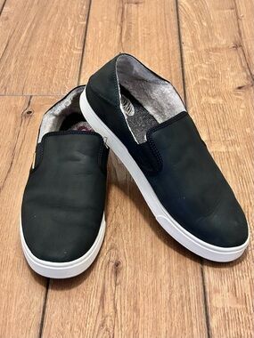 OluKai Pehuea Heu Black Leather Shearling Lined Slip On Shoes Women's Size 11